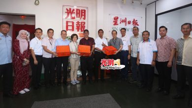Photo of 峇迪亞率領藍眼領袖光明拜年  盼州政府檢討公巴勞工宿舍